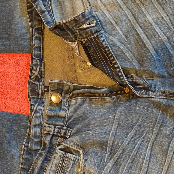 Brand name jeans - Picture 3 of 4